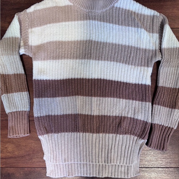 Time and Tru Men's Striped Tan and Cream Crewneck Sweater - Picture 1 of 4